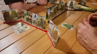 Foldable card stands. Visit MitroCZECH.com for more. Skládací stojánky na karty. Najdete na MitroCZECH.cz